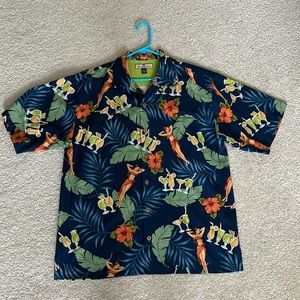 NWOT. TOMMY BAHAMA 100% Silk classic Hawaiian shirt. Never worn, perfect. Sz M